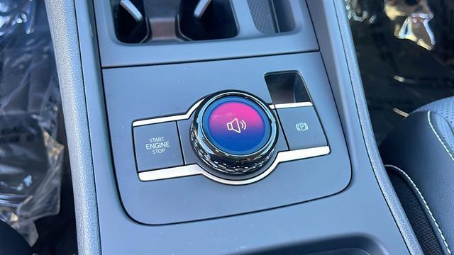 new 2025 Volkswagen Tiguan car, priced at $32,682