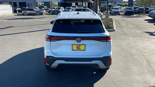 new 2025 Volkswagen Tiguan car, priced at $32,682