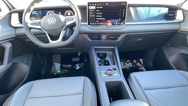 new 2025 Volkswagen Tiguan car, priced at $32,682