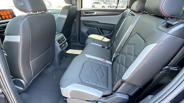 new 2025 Volkswagen Atlas car, priced at $45,854