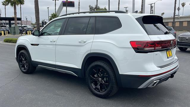 new 2025 Volkswagen Atlas car, priced at $46,647