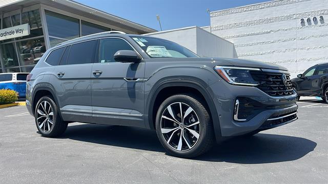 new 2025 Volkswagen Atlas car, priced at $54,189