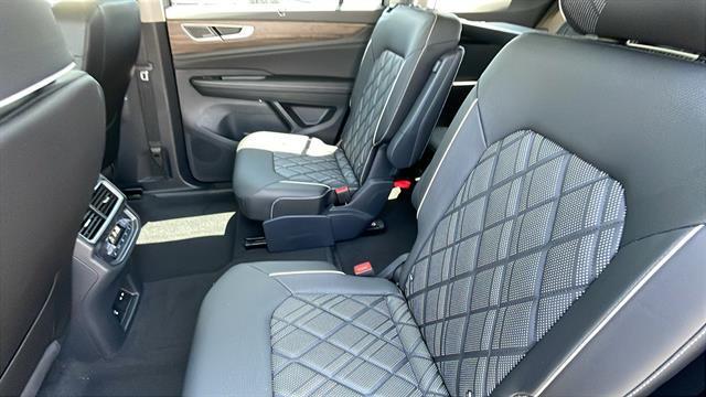 new 2025 Volkswagen Atlas car, priced at $53,939