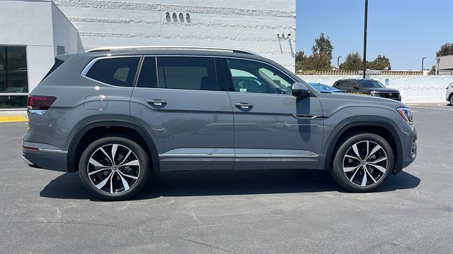 new 2025 Volkswagen Atlas car, priced at $53,939