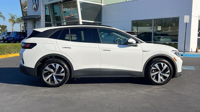 new 2025 Volkswagen ID.4 car, priced at $41,757