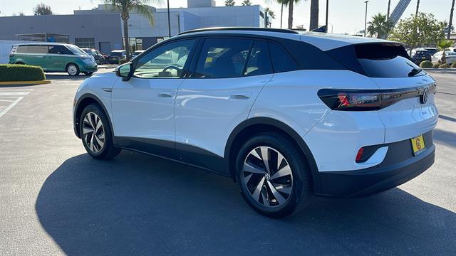 new 2025 Volkswagen ID.4 car, priced at $41,757