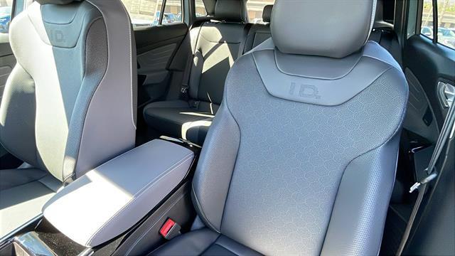 new 2025 Volkswagen ID.4 car, priced at $53,366