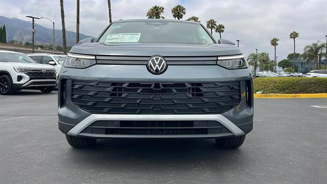 new 2025 Volkswagen Tiguan car, priced at $30,205