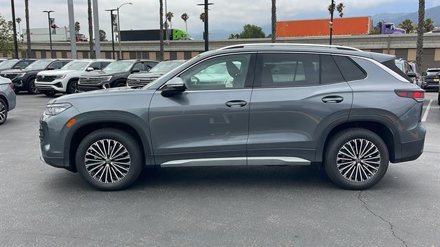 new 2025 Volkswagen Tiguan car, priced at $30,205