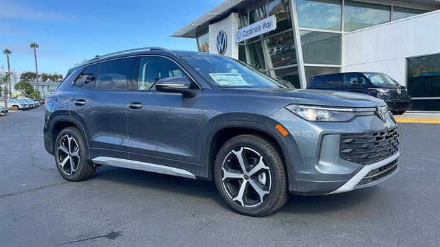 new 2025 Volkswagen Tiguan car, priced at $33,586