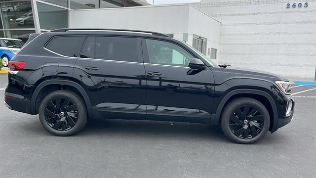 new 2025 Volkswagen Atlas car, priced at $45,527
