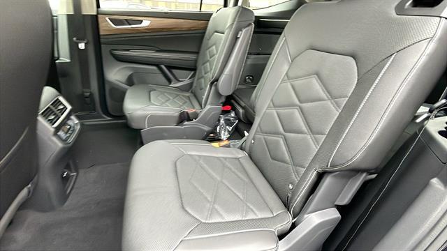 new 2025 Volkswagen Atlas car, priced at $45,527