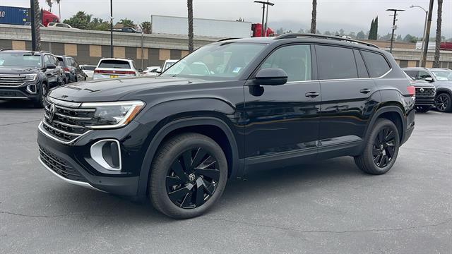 new 2025 Volkswagen Atlas car, priced at $45,527