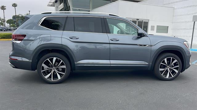 new 2025 Volkswagen Atlas car, priced at $53,484