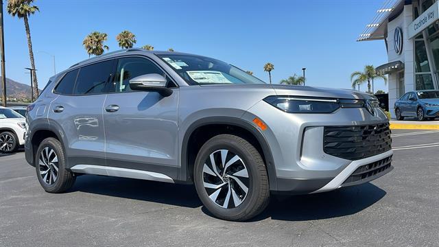 new 2025 Volkswagen Tiguan car, priced at $30,015