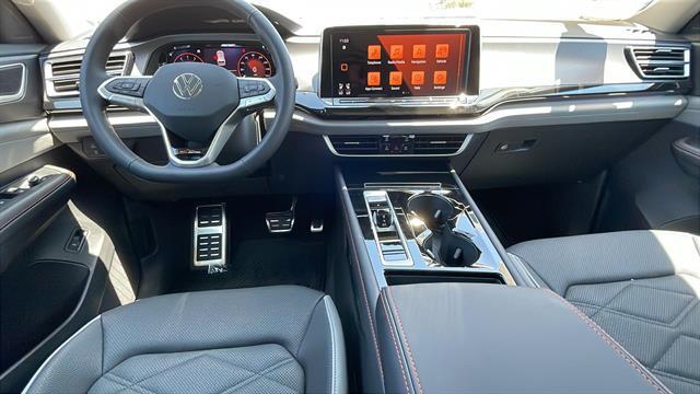 new 2025 Volkswagen Atlas car, priced at $46,929