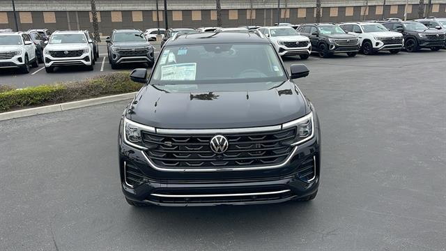 new 2025 Volkswagen Atlas car, priced at $53,039