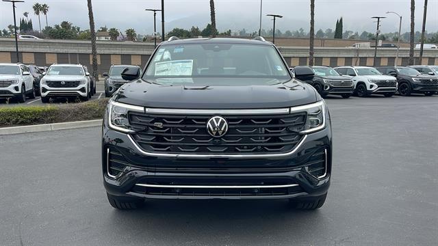 new 2025 Volkswagen Atlas car, priced at $53,039