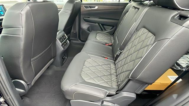 new 2025 Volkswagen Atlas car, priced at $53,039