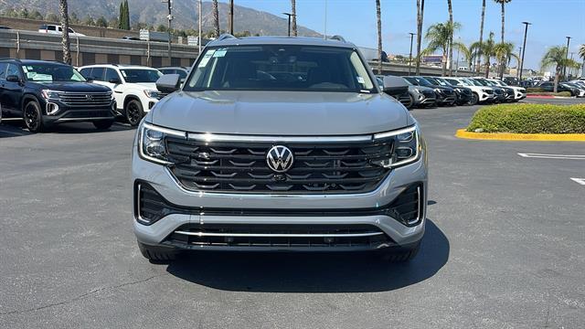 new 2025 Volkswagen Atlas car, priced at $53,924