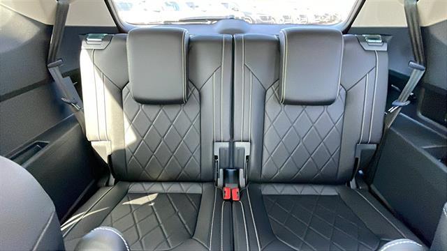 new 2025 Volkswagen Atlas car, priced at $53,924