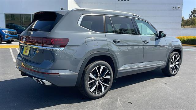 new 2025 Volkswagen Atlas car, priced at $53,924