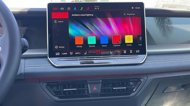 new 2025 Volkswagen Tiguan car, priced at $32,421