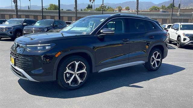 new 2025 Volkswagen Tiguan car, priced at $32,421