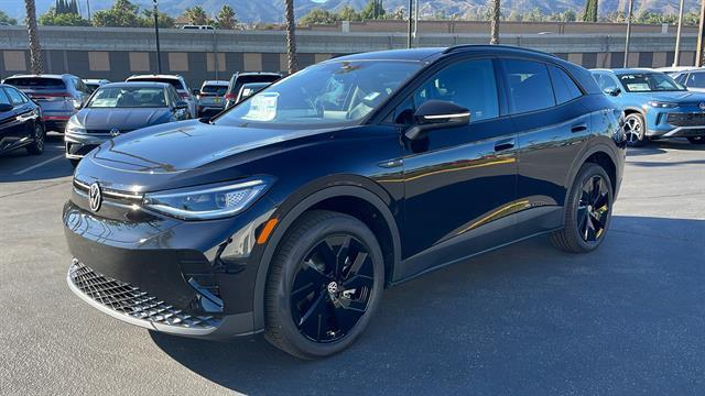 new 2025 Volkswagen ID.4 car, priced at $55,868