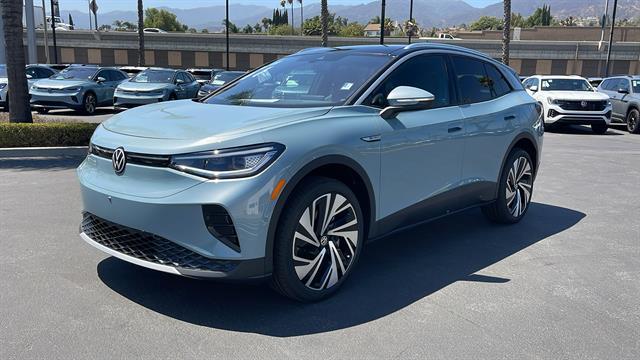 new 2025 Volkswagen ID.4 car, priced at $52,359