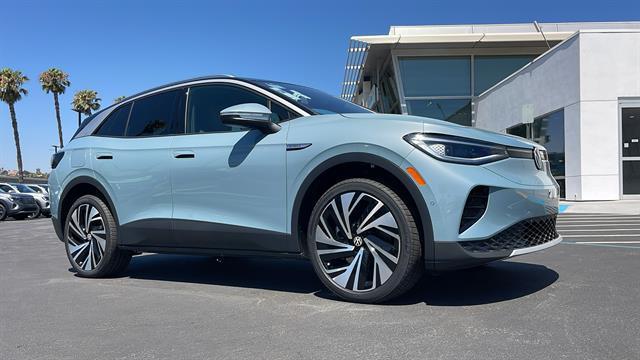new 2025 Volkswagen ID.4 car, priced at $53,359
