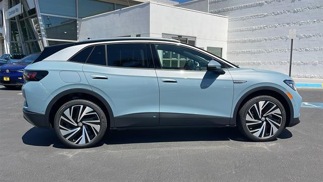 new 2025 Volkswagen ID.4 car, priced at $52,359