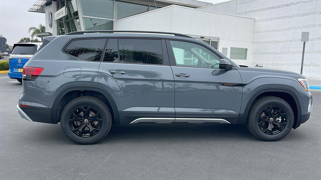 new 2025 Volkswagen Atlas car, priced at $46,059