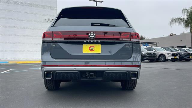 new 2025 Volkswagen Atlas car, priced at $46,059
