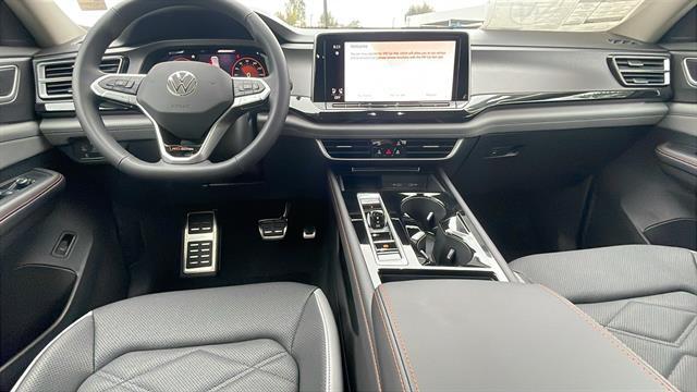 new 2025 Volkswagen Atlas car, priced at $46,059