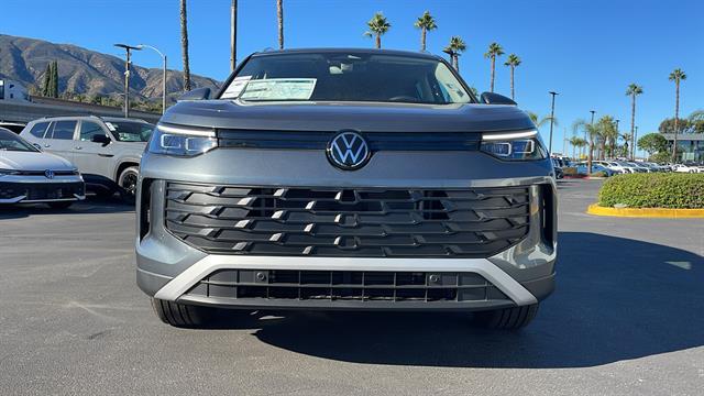 new 2025 Volkswagen Tiguan car, priced at $32,682