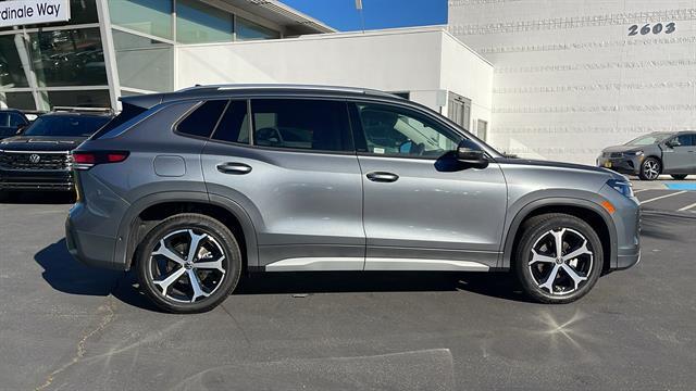 new 2025 Volkswagen Tiguan car, priced at $32,682