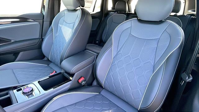 new 2025 Volkswagen Tiguan car, priced at $41,392