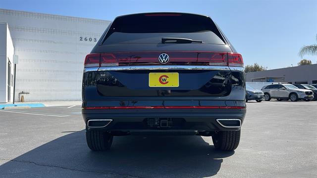 new 2025 Volkswagen Atlas car, priced at $43,324