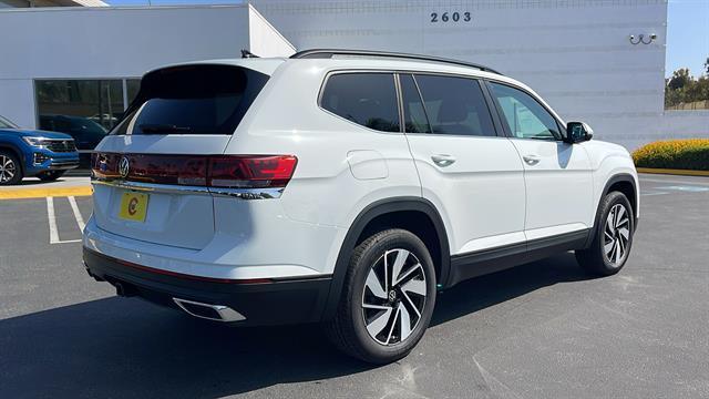 new 2025 Volkswagen Atlas car, priced at $42,124
