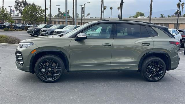 new 2025 Volkswagen Tiguan car, priced at $40,943