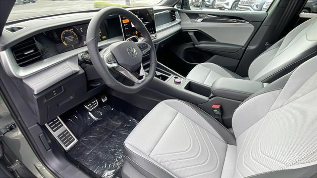 new 2025 Volkswagen Tiguan car, priced at $40,943