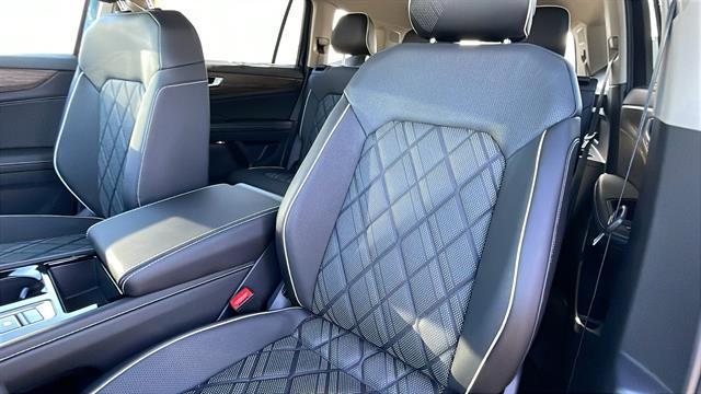 new 2025 Volkswagen Atlas car, priced at $53,024