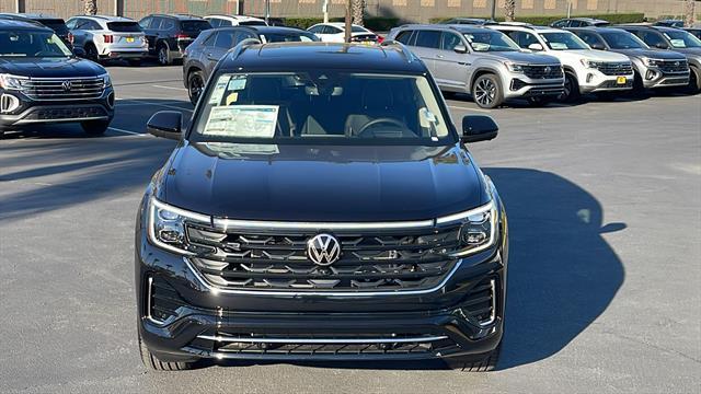 new 2025 Volkswagen Atlas car, priced at $53,024