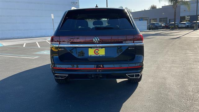 new 2025 Volkswagen Atlas car, priced at $53,024