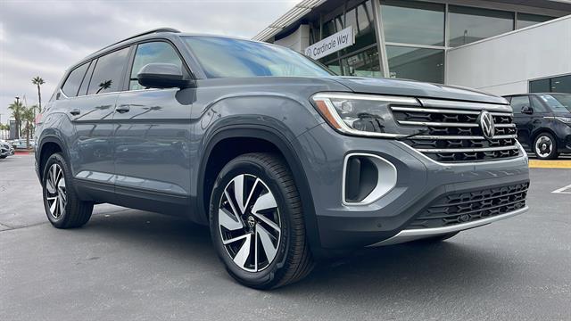 used 2025 Volkswagen Atlas car, priced at $35,498