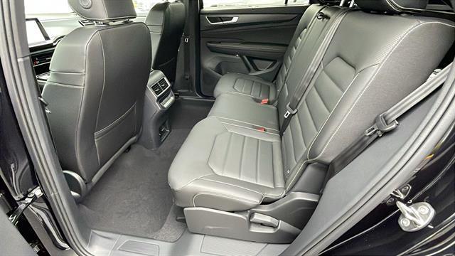 new 2025 Volkswagen Atlas Cross Sport car, priced at $48,551