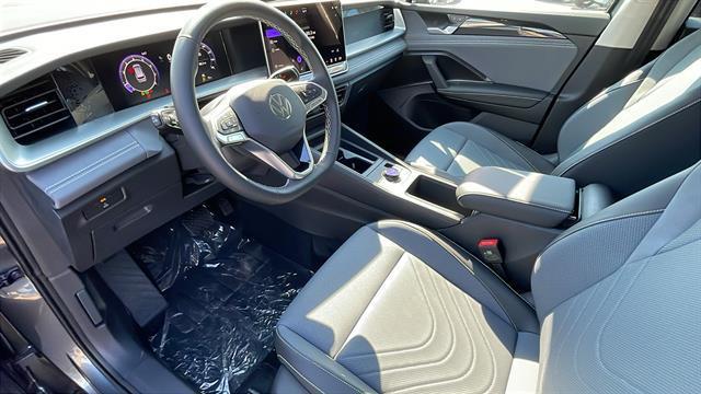 new 2025 Volkswagen Tiguan car, priced at $32,015