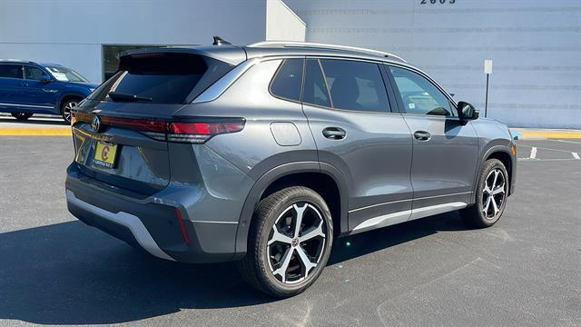 new 2025 Volkswagen Tiguan car, priced at $32,015