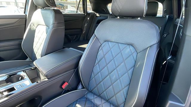 new 2026 Volkswagen Atlas Cross Sport car, priced at $56,601